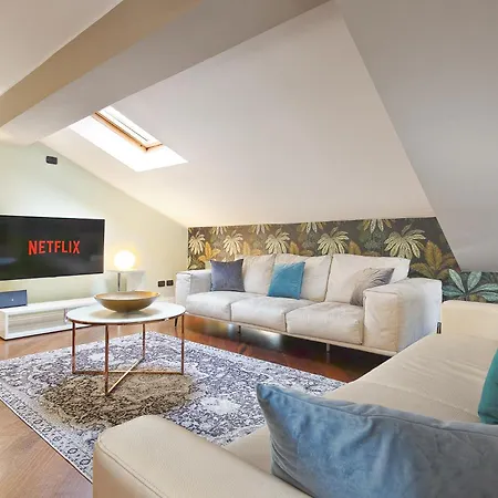 Daire Attic In Center + Parking *