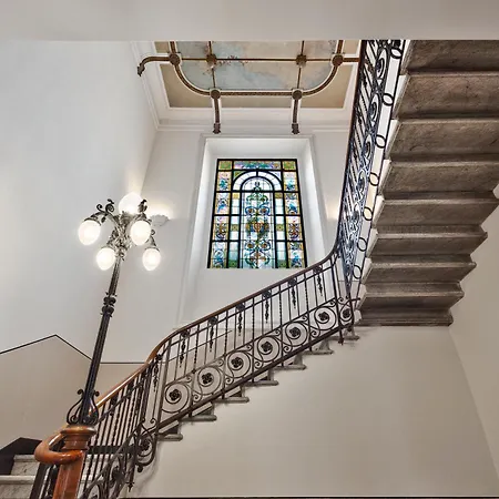 Attic In Center + Parking Apartment Como